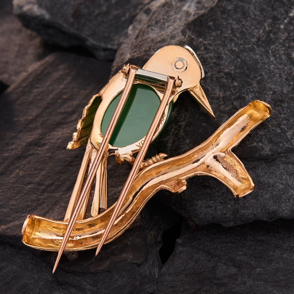 Chalcedony Bird Fur Clip Brooch 18K Yellow Gold