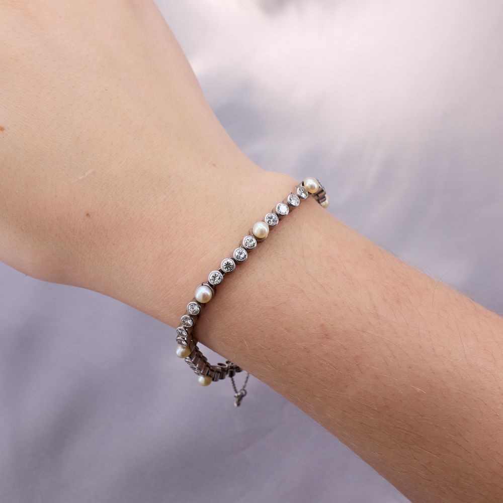 1950s Vintage Diamond & Pearl Tennis Bracelet Platinum
