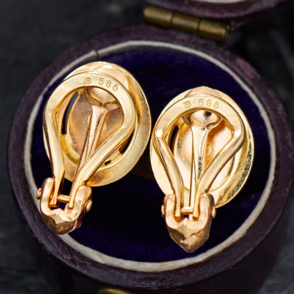 Orecchini in stile antico in oro con diamanti