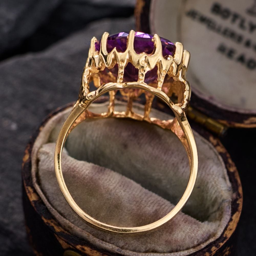 Sphinx Motif Amethyst Ring 14K Yellow Gold