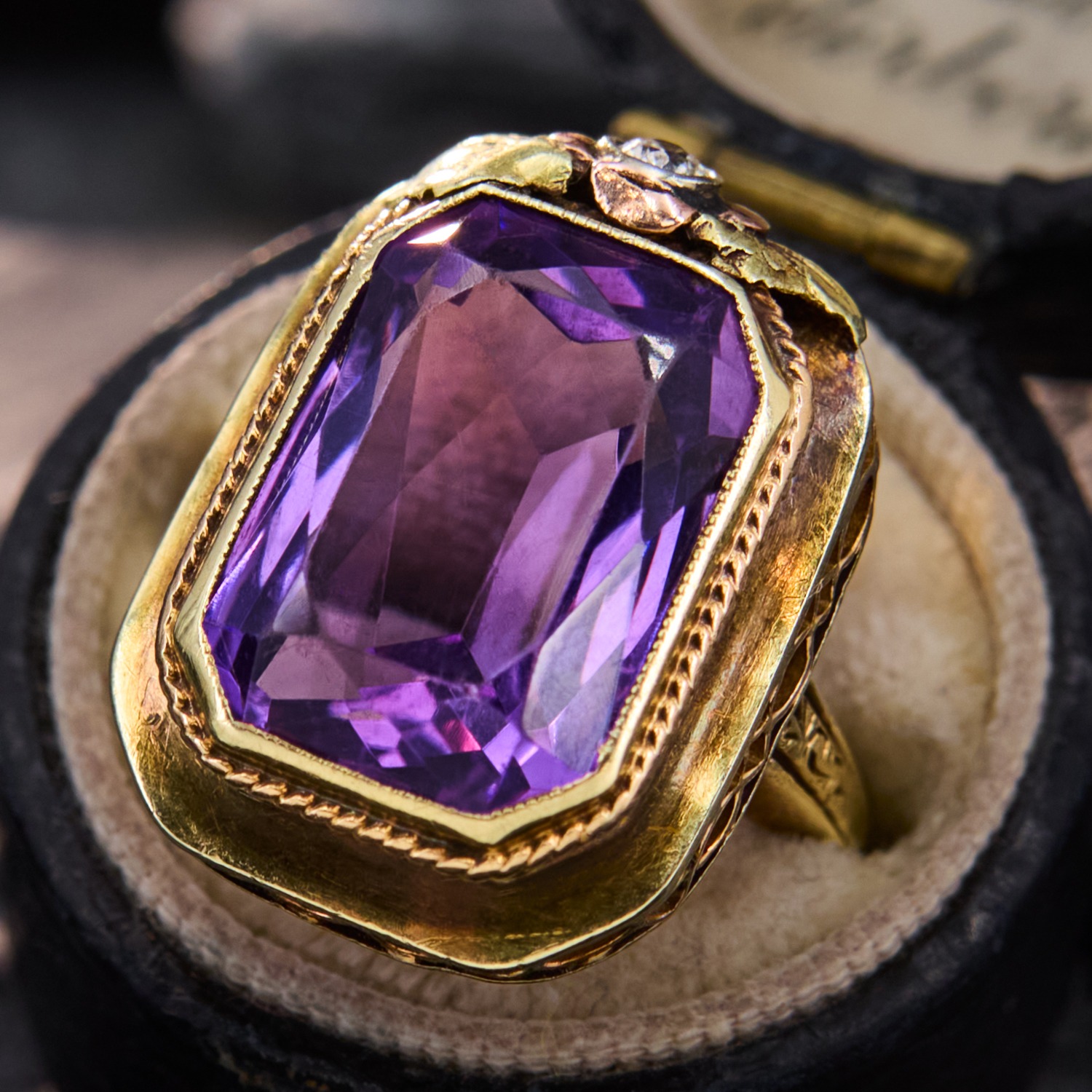 Antique Amethyst Ring 14K Yellow Gold w/ Patina