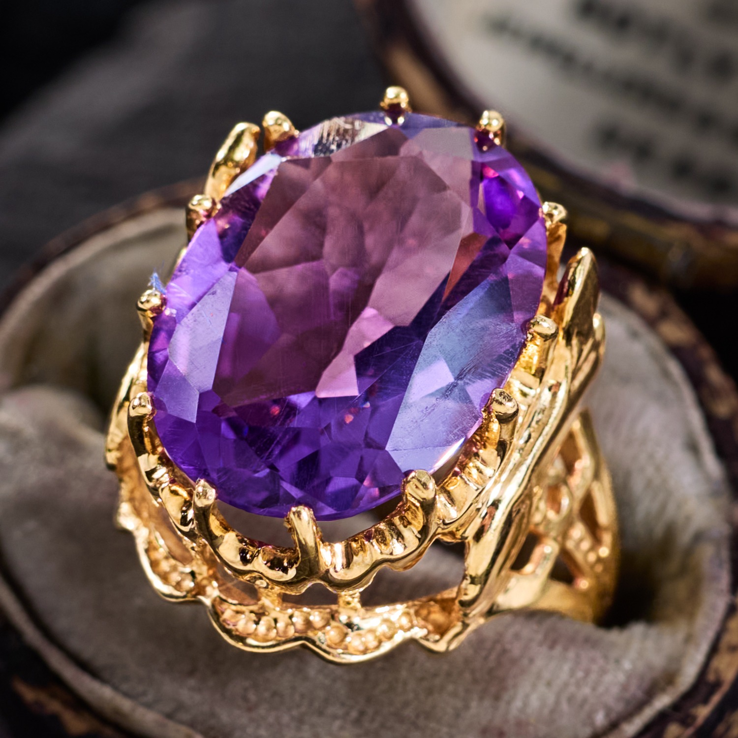 Sphinx Motif Amethyst Ring 14K Yellow Gold