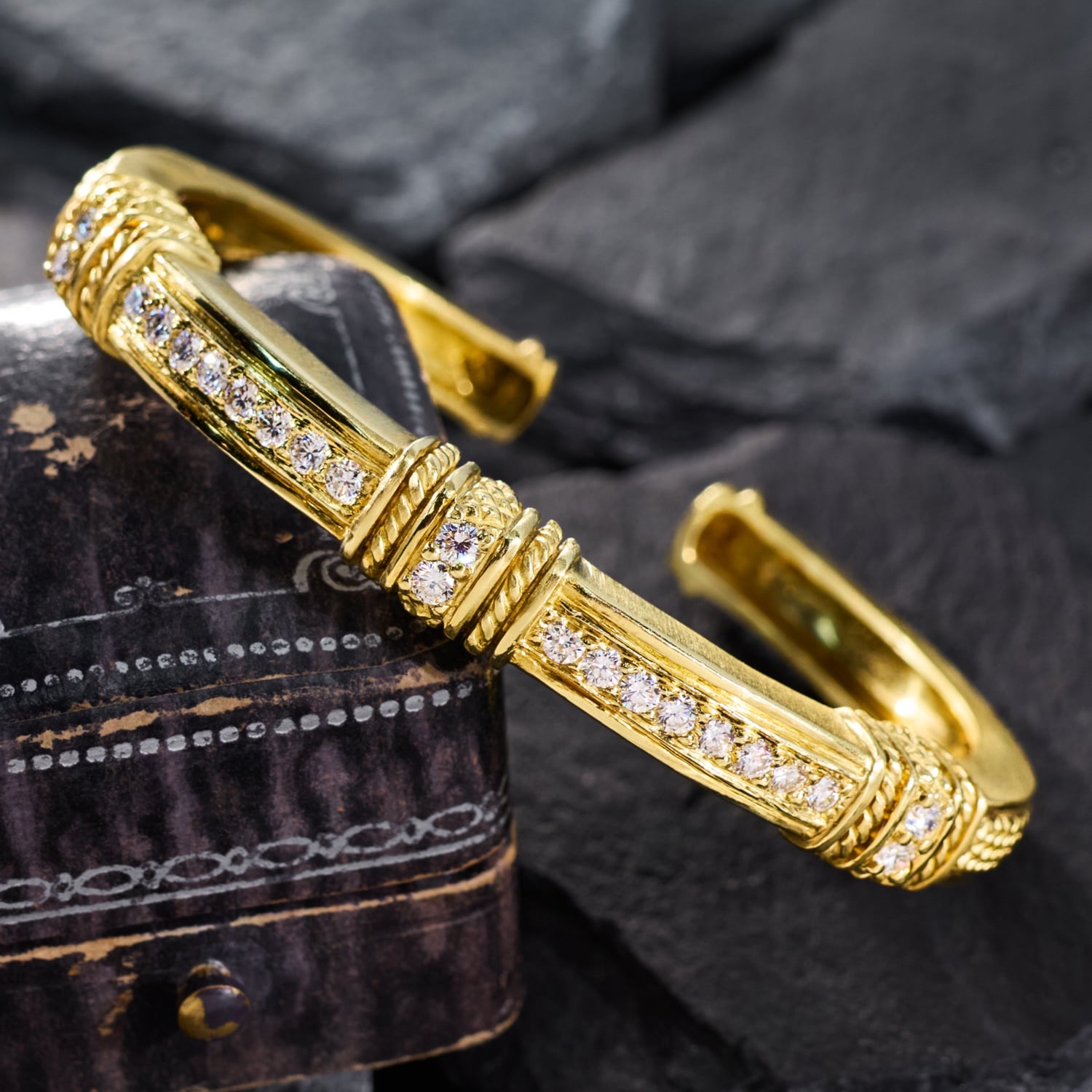 Judith Ripka Diamond Bangle Bracelet 18K Yellow Gold