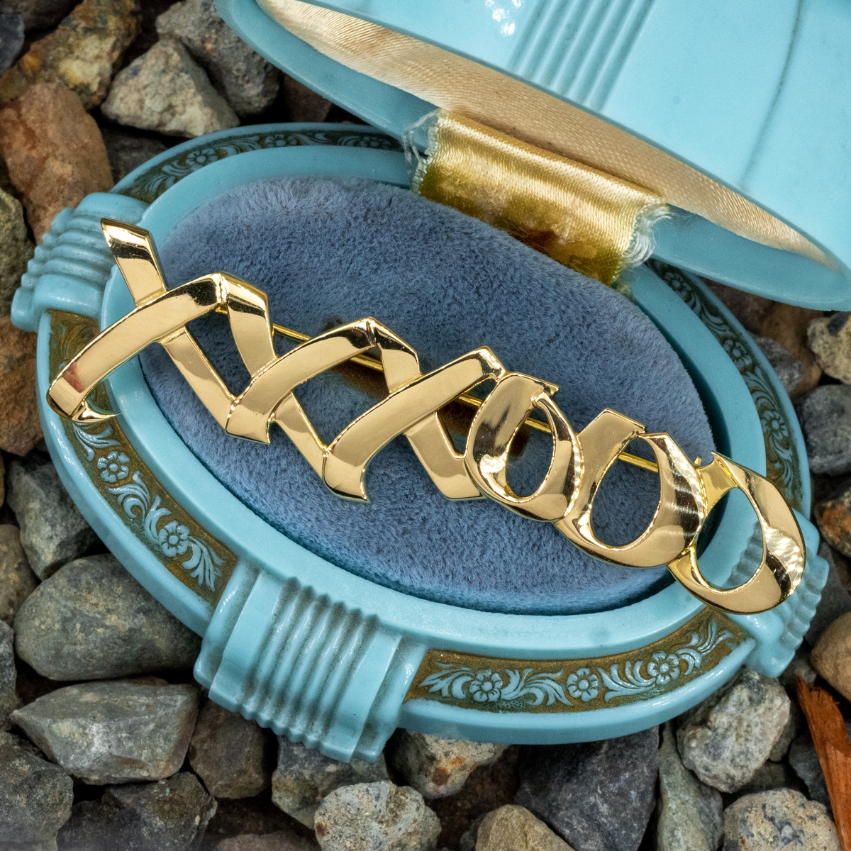 Large Tiffany & Co Paloma Picasso XXXOOO Brooch Pin 1K Yellow Gold